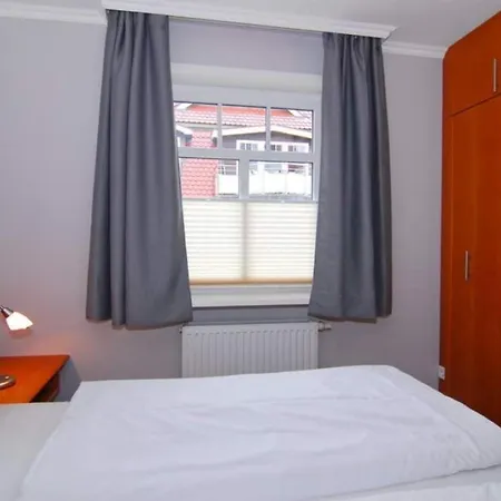 Olympia Haus 3, Whg 27 アパート *